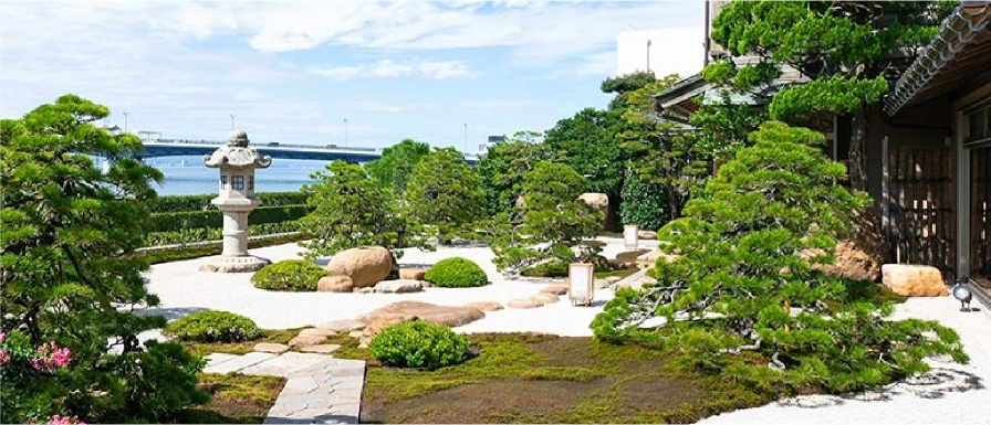 海外での評価も高い枯山水式の日本庭園